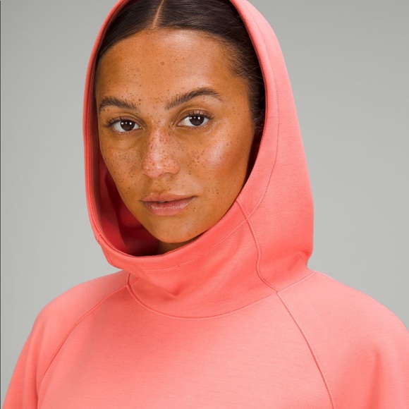 NWT Lululemon Airwrap hoodie - Picture 8 of 8
